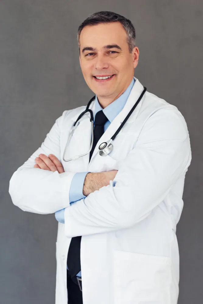 dr-saul-abraham-mendoza-cirujano-oncologo-en-puebla.webp